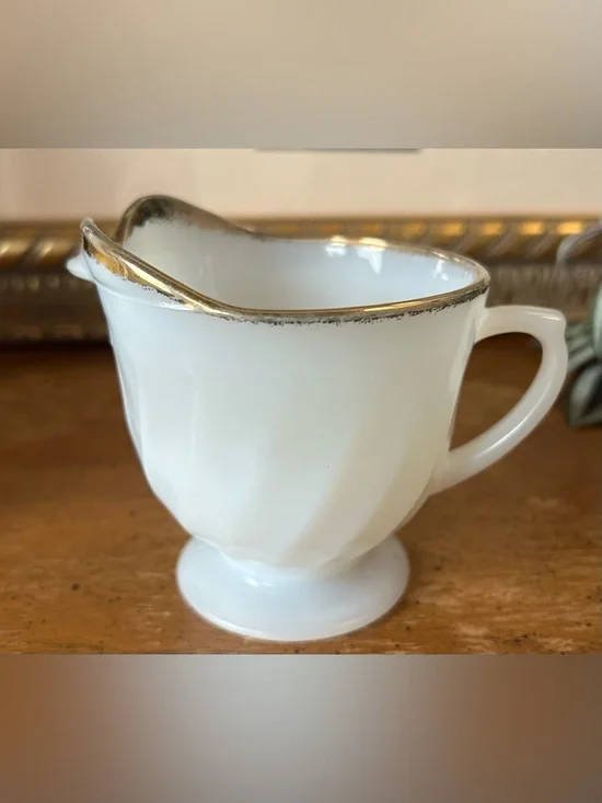 Vintage Fire King White Milk Glass Swirl Sugar Bowl and Creamer - Picture 9 of 12